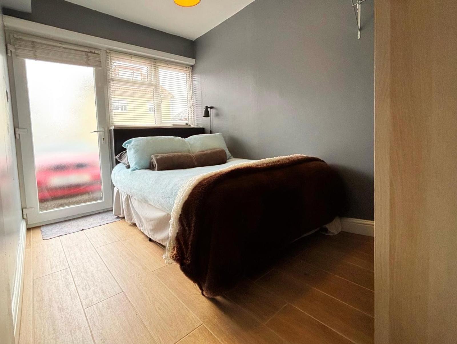 Shirley Apartments, Cozy Studio, Self Check In, 10 Min Drive To City Centre, Walking To Redbridge Train Station Southampton Extérieur photo