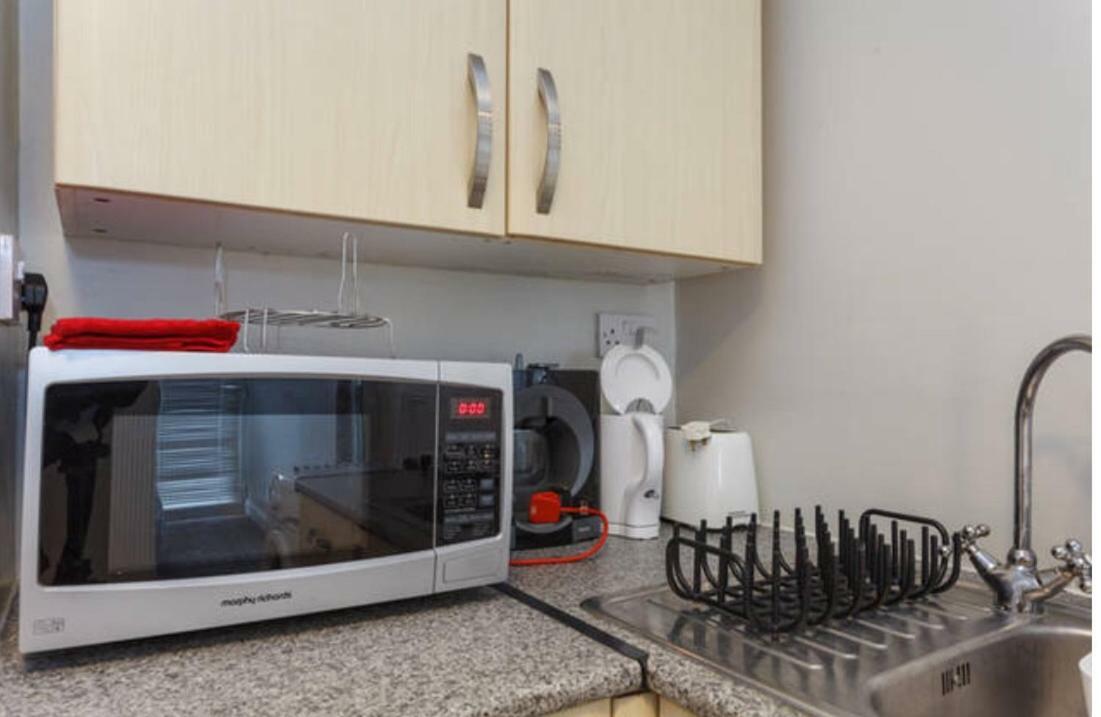 Shirley Apartments, Cozy Studio, Self Check In, 10 Min Drive To City Centre, Walking To Redbridge Train Station Southampton Extérieur photo